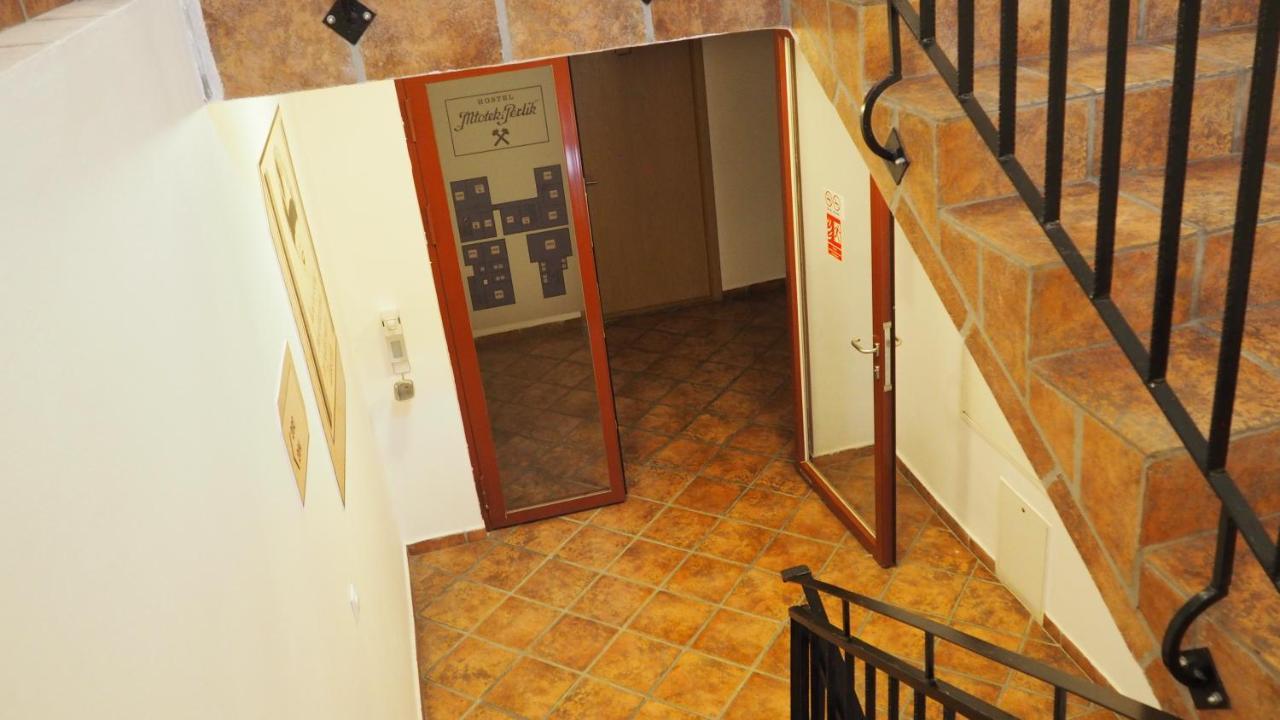 Hostel Mlotek I Perlik Tarnowskie Góry Exteriér fotografie